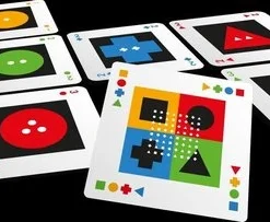 White Goblin Games Kwatro - Kaartspel -Spellen-voor-volwassenen Verkoop 550x203