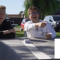 Koelkastpoezie Hygge Games Party Game Partyspel - Zeg Hetzelfde -Spellen-voor-volwassenen Verkoop 550x309 222