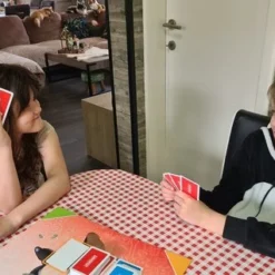 Monopoly Bieden - Kaartspel -Spellen-voor-volwassenen Verkoop 550x318 3