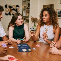 Repos Production Fun Facts - Kaartspel -Spellen-voor-volwassenen Verkoop 550x366 14