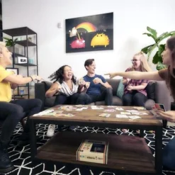 Exploding Kittens Throw Throw Burrito - Engelstalig Kaartspel 17 Exploding Kittens Throw Throw Burrito - Engelstalig Kaartspel -Spellen-voor-volwassenen Verkoop 550x366 220