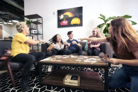 Exploding Kittens Throw Throw Burrito - Engelstalig Kaartspel 7 Exploding Kittens Throw Throw Burrito - Engelstalig Kaartspel - Afbeelding 7