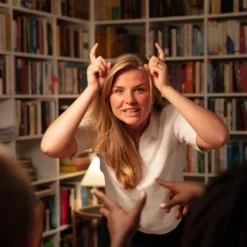 Bezzerwizzer HINT GO 100% NL - Bordspel 15 Bezzerwizzer HINT GO 100% NL - Bordspel -Spellen-voor-volwassenen Verkoop 550x366 345