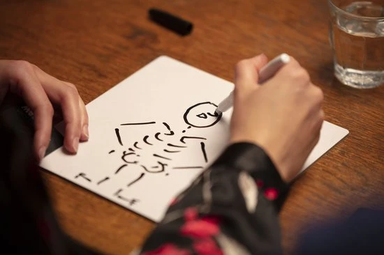 Bezzerwizzer HINT GO 100% NL - Bordspel 9 Bezzerwizzer HINT GO 100% NL - Bordspel - Afbeelding 9