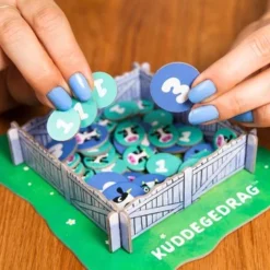 Megableu Kuddegedrag - Party Spel - Probeer Te Denken Zoals De Kudde - Gezelschapspel Voor Vrienden En Familie - Hoe Beter Je Elkaar Kent Hoe Beter Je Zal Scoren -Spellen-voor-volwassenen Verkoop 550x366 375