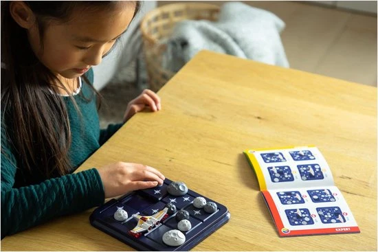 SmartGames - Asteroid Escape - Schuifpuzzel - 60 Opdrachten 9 SmartGames - Asteroid Escape - Schuifpuzzel - 60 Opdrachten - Afbeelding 9