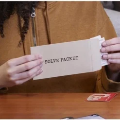 Hasbro Gaming Cluedo Escape: Verraad In Slot Swaenesteyn - Bordspel -Spellen-voor-volwassenen Verkoop 550x372 3