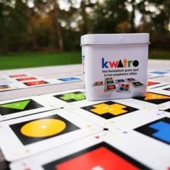 White Goblin Games Kwatro - Kaartspel -Spellen-voor-volwassenen Verkoop 550x412 37