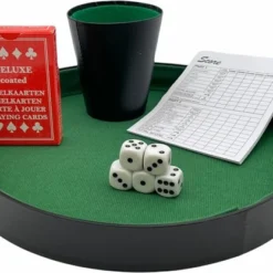 Djeals.nl Yahtzee + Dobbelsteenbak + Kaartenset - Dobbelset - Dobbelbak - Pokerpiste - Pitjesbak - Dobbelspel/Gezelschapsspel Voor Kinderen/Volwassenen - Dobbelstenen - Spel - Kunstleer