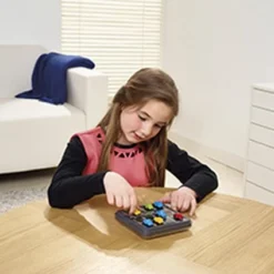 SmartGames - Parking Puzzler - 60 Opdrachten - Breinbreker - Auto's -Spellen-voor-volwassenen Verkoop 550x423 2