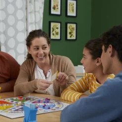 Hasbro Gaming Trivial Pursuit Familie Editie - Bordspel -Spellen-voor-volwassenen Verkoop 550x550 139