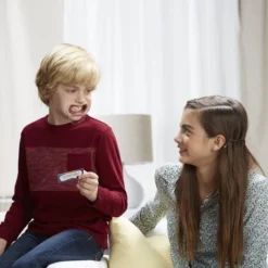 Hasbro Gaming Speak Out Kids Tegen Ouders - Partyspel -Spellen-voor-volwassenen Verkoop 550x550 156