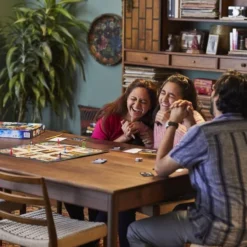 Hasbro Gaming Cluedo Leugenaars Editie - Bordspel -Spellen-voor-volwassenen Verkoop 550x550 233