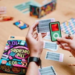 Jumbo The Decades - Gezelschapsspel - Bordspel -Spellen-voor-volwassenen Verkoop 550x550 396