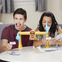 Hasbro Gaming Speak Out Showdown - Partyspel -Spellen-voor-volwassenen Verkoop 550x550 403