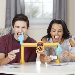 Hasbro Gaming Speak Out Showdown - Partyspel -Spellen-voor-volwassenen Verkoop 550x550 404