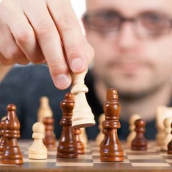 In Round Schaakbord Met Schaakstukken Hout Schaakspel Voor Volwassenen -Spellen-voor-volwassenen Verkoop 550x550 419